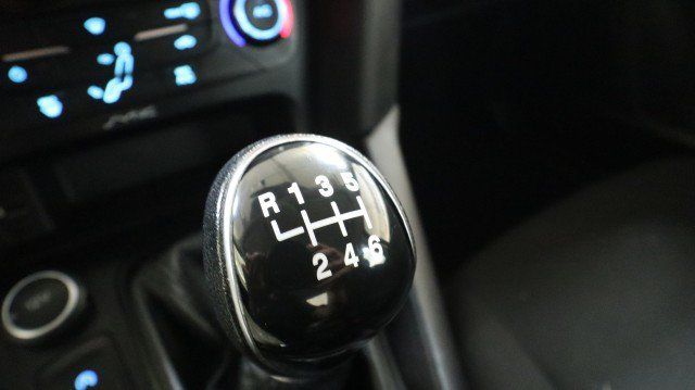 Used 2017 Ford Focus SE FWD image 17