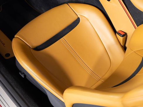 Used 2022 Ferrari Roma image 36