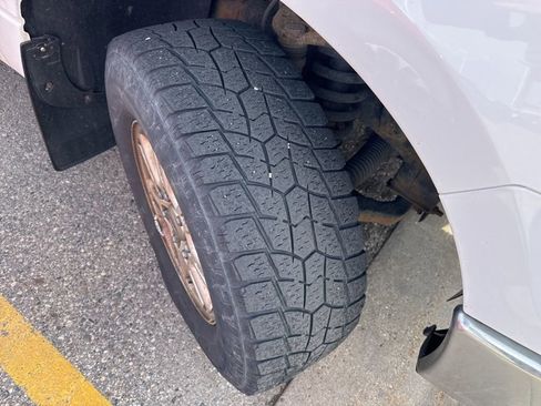 Used 2014 Ford F150 XLT AWD/4WD image 2