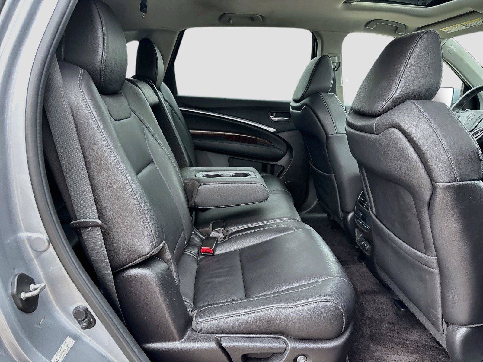 Used 2017 Acura MDX w/ Technology Package AWD/4WD image 29