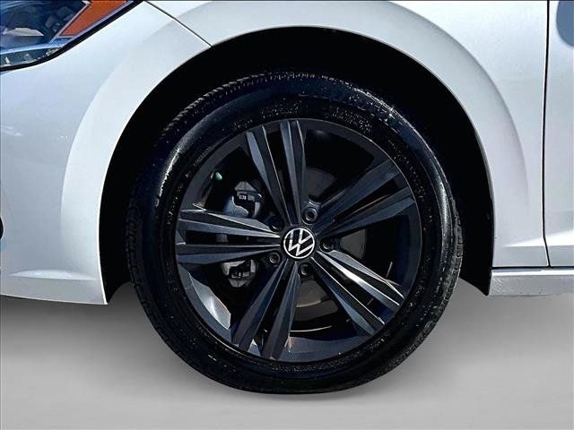 Used 2023 Volkswagen Jetta SE FWD image 10
