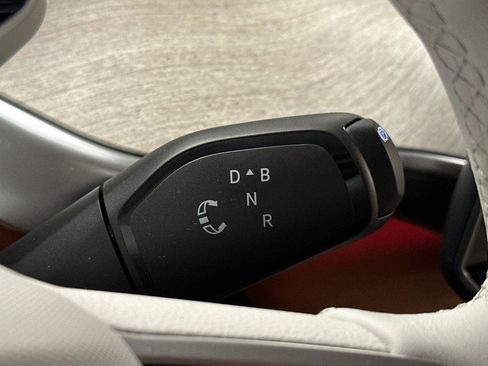 New 2025 Volkswagen ID. Buzz 1st Edition image 20