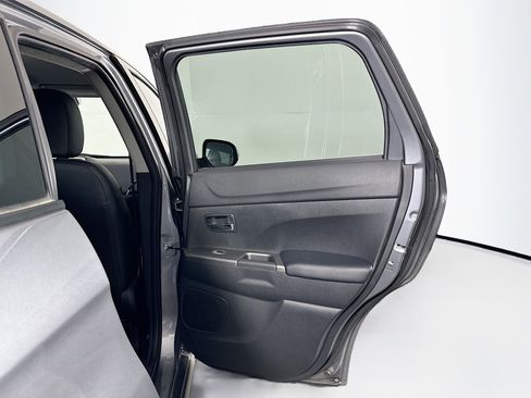 Used 2025 Mitsubishi Outlander Sport SE image 28