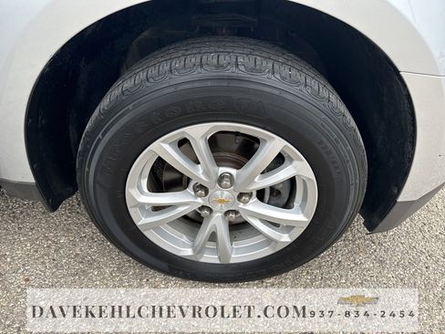 Used 2017 Chevrolet Equinox LT image 34