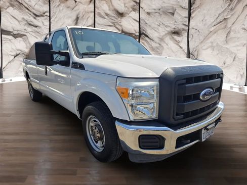 Used 2016 Ford F250 XL w/ XL Value Package image 3