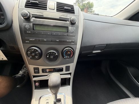 Used 2010 Toyota Corolla S FWD image 17