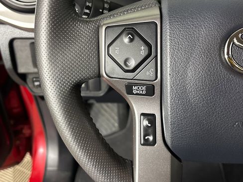 Used 2019 Toyota Tacoma SR5 image 18