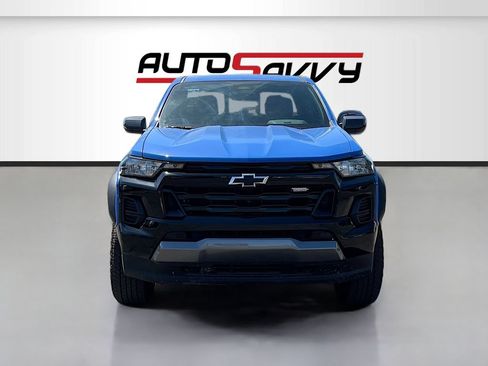 Used 2025 Chevrolet Colorado Trail Boss AWD/4WD image 2