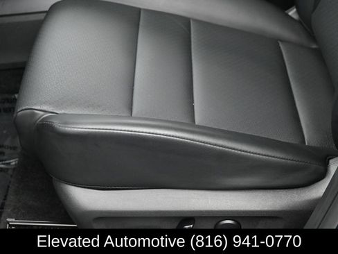 Used 2024 Nissan Rogue SV w/ SV Premium Package AWD/4WD image 15
