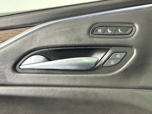 Used 2021 Cadillac Escalade ESV Premium Luxury Platinum image 40