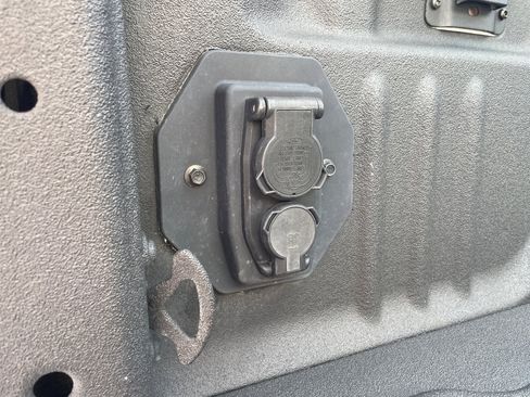 Used 2023 Ford F250 Lariat w/ Tow Technology Package image 6