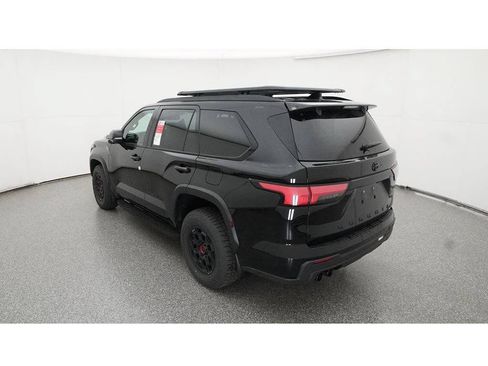 Used 2025 Toyota Sequoia TRD Pro AWD/4WD image 7