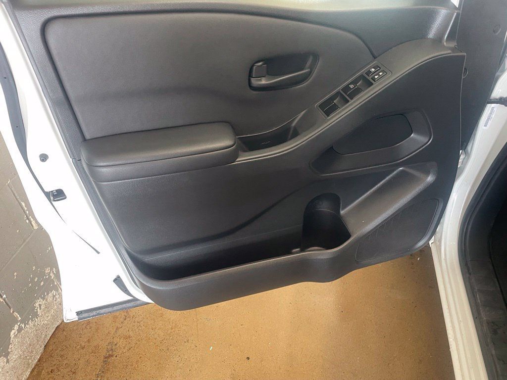 Certified 2024 Nissan Frontier S RWD image 9