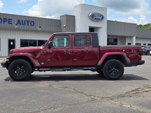 Used 2021 Jeep Gladiator Sport AWD/4WD image 2