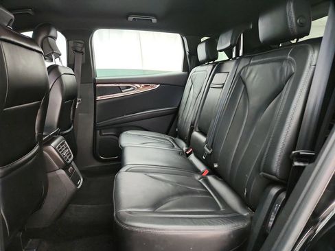 Used 2016 Lincoln MKX Select w/ Select Plus Package AWD/4WD image 22