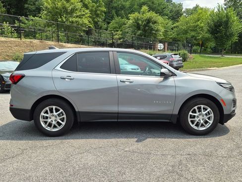 Used 2024 Chevrolet Equinox LT FWD image 3