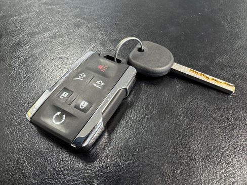 Used 2018 Chevrolet Silverado 1500 LTZ Z71 w/ LTZ Plus Package image 46