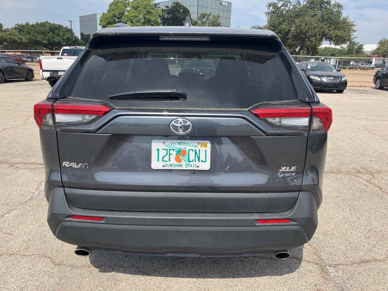 Used 2025 Toyota RAV4 XLE AWD/4WD image 5