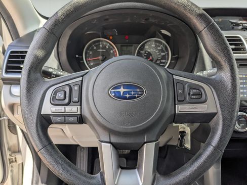 Used 2018 Subaru Forester 2.5i Premium AWD/4WD image 9