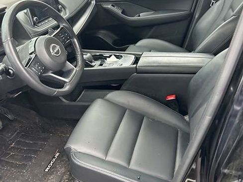 Used 2023 Nissan Rogue SV w/ SV Premium B Package FWD image 9