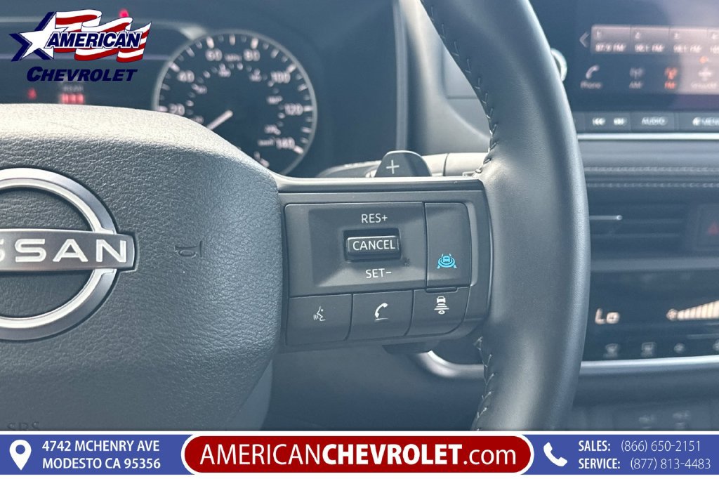 Used 2025 Nissan Rogue SV AWD/4WD image 33