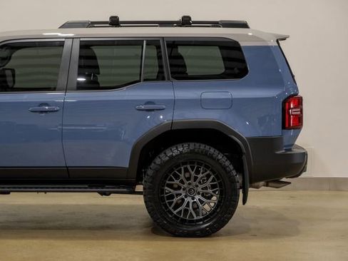 Used 2025 Toyota Land Cruiser image 40