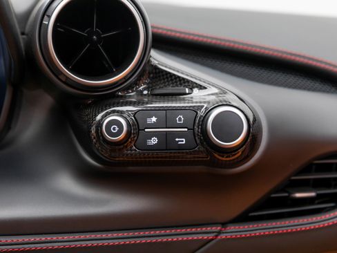 Certified 2022 Ferrari F8 Tributo image 32