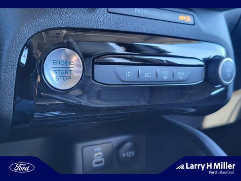 New 2024 Ford Escape SE w/ PHEV Premium Package image 30