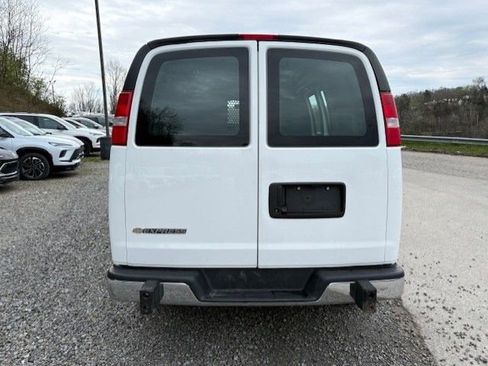 Used 2024 Chevrolet Express 2500 w/ Driver Convenience Package RWD image 8