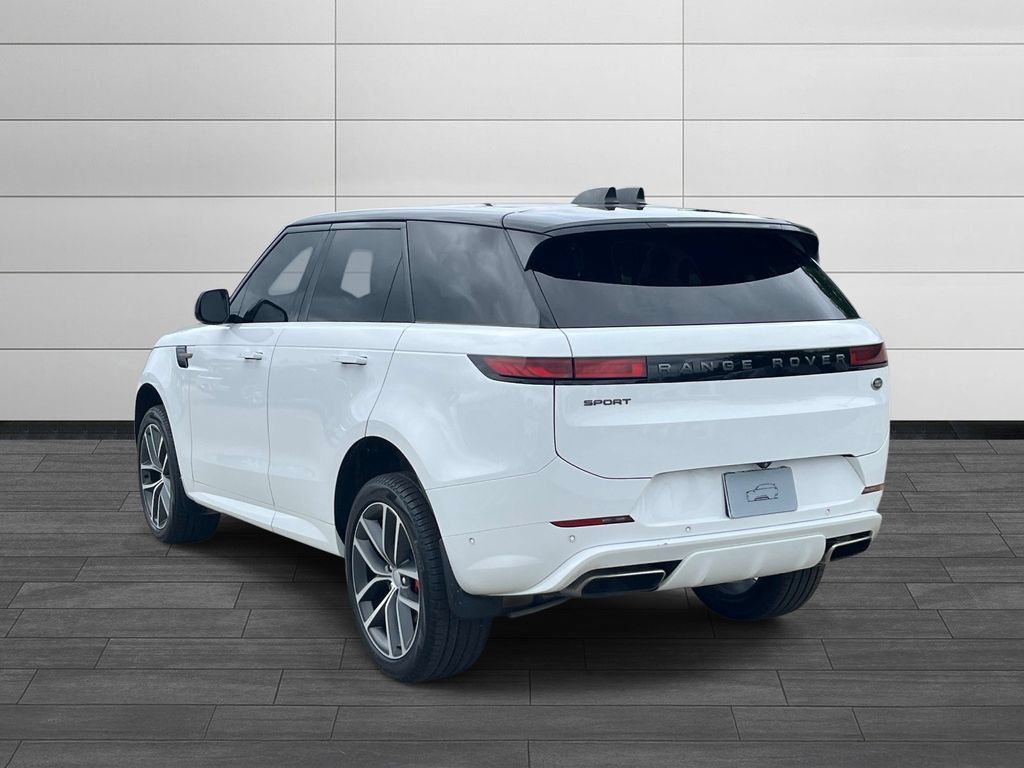 Used 2023 Land Rover Range Rover Sport SE Dynamic AWD/4WD image 3