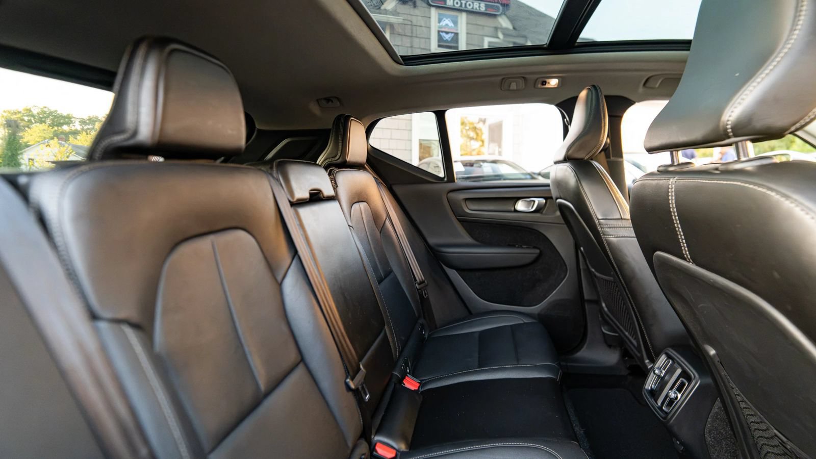 Used 2019 Volvo XC40 T5 Inscription AWD/4WD image 15