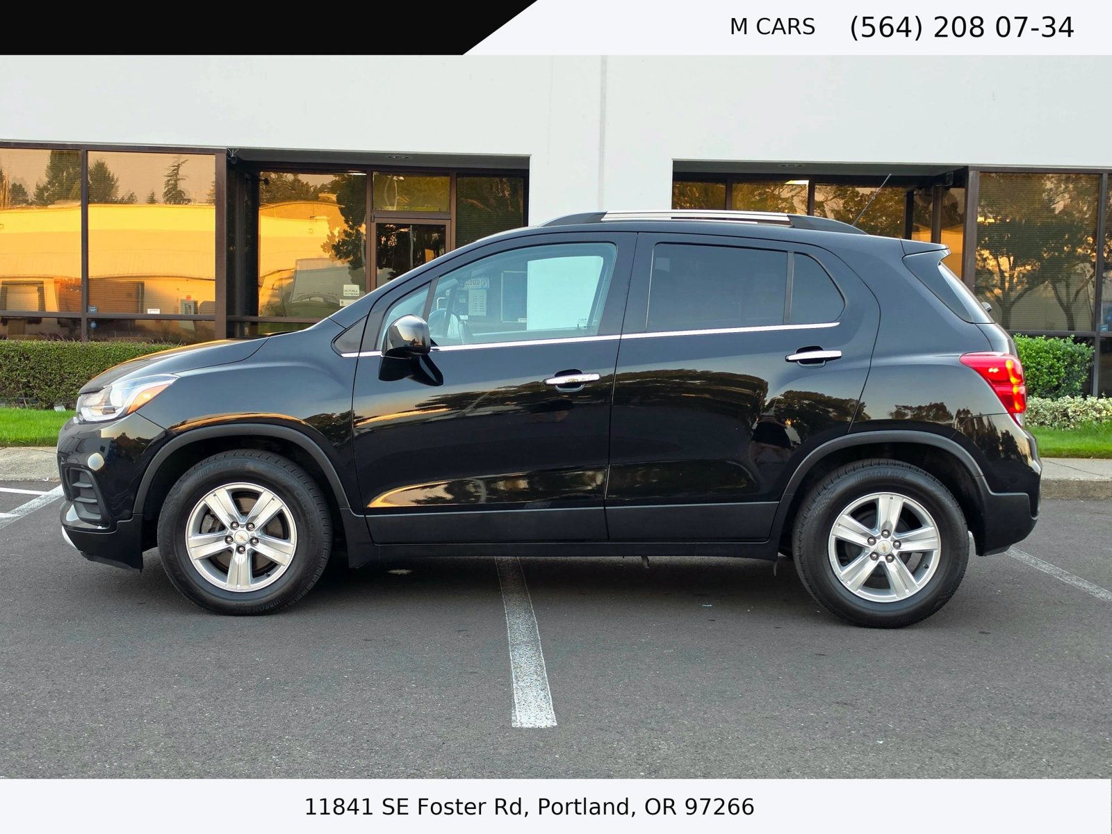 Used 2020 Chevrolet Trax LT w/ LT Convenience Package FWD image 9