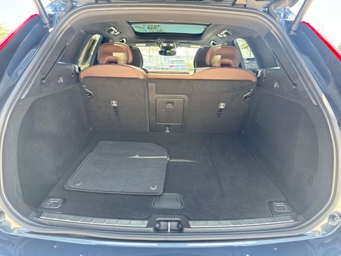 Certified 2023 Volvo XC60 B5 Plus AWD/4WD image 26