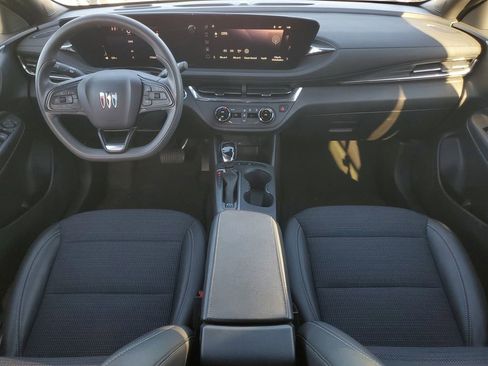 Used 2025 Buick Envista Preferred image 14