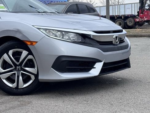 Used 2018 Honda Civic LX image 3