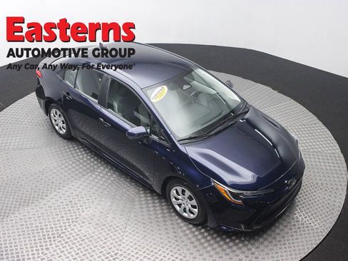 Used 2024 Toyota Corolla LE FWD image 3