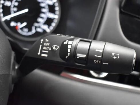 Used 2025 Mitsubishi Outlander SE image 26