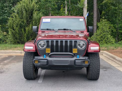 Used 2022 Jeep Wrangler Unlimited Sahara w/ Cold Weather Group AWD/4WD image 7