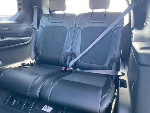 New 2025 Jeep Grand Cherokee L Laredo image 20