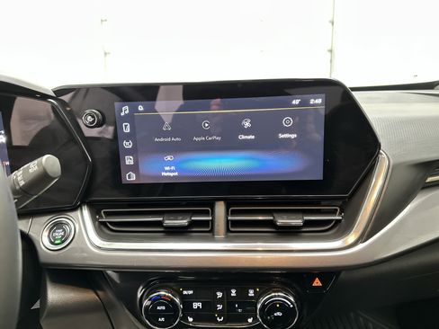 Used 2025 Chevrolet Trax ACTIV w/ Driver Confidence Package image 29