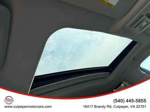 Used 2021 Toyota Highlander XLE FWD image 20