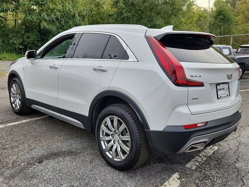 Used 2022 Cadillac XT4 Premium Luxury w/ Cold Weather Package image 4