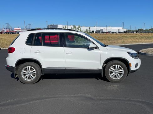 Used 2017 Volkswagen Tiguan S AWD/4WD image 2