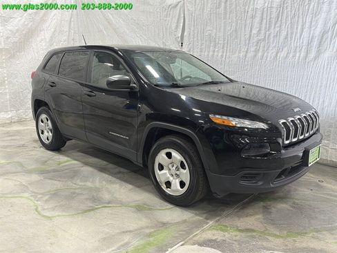 Used 2017 Jeep Cherokee Sport w/ Safety Group AWD/4WD image 2