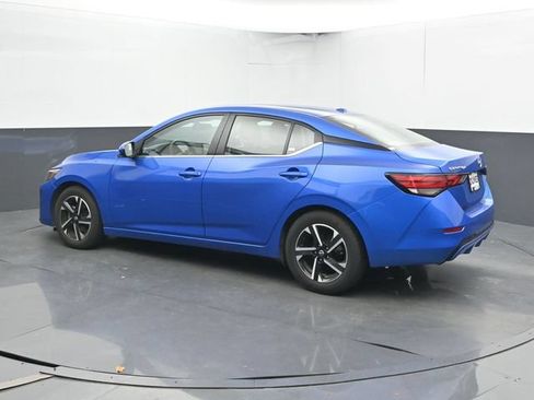 Used 2024 Nissan Sentra SV FWD image 9