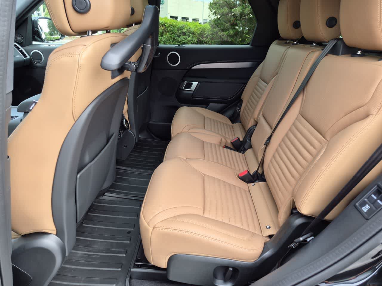New 2026 Land Rover Discovery Limited Edition AWD/4WD image 21