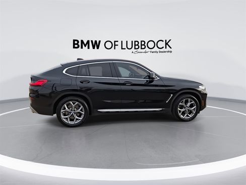 Certified 2025 BMW X4 xDrive30i image 9