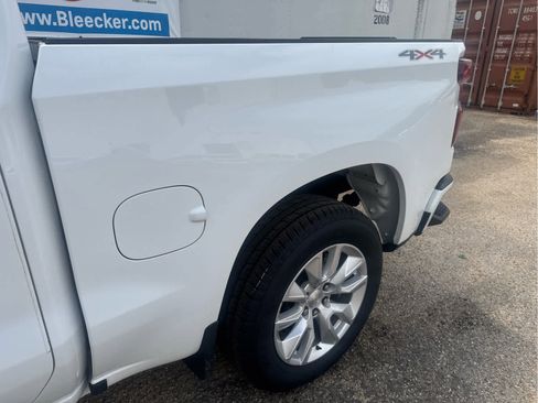 Used 2022 Chevrolet Silverado 1500 Custom w/ Safety Confidence Package AWD/4WD image 13