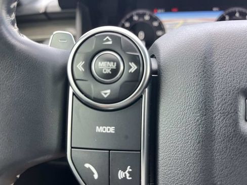 Used 2018 Land Rover Discovery HSE AWD/4WD image 40
