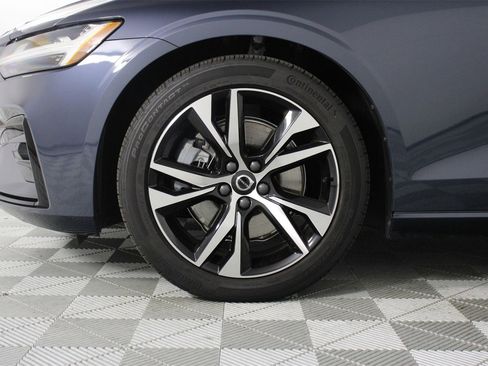 Certified 2023 Volvo S60 B5 Core image 28